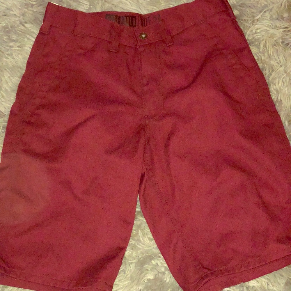 Men’s maroon shorts